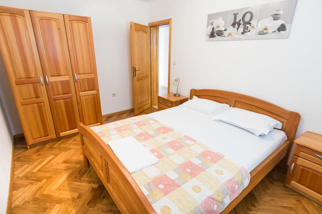 Apartments Basilea Biograd Na Moru Room photo